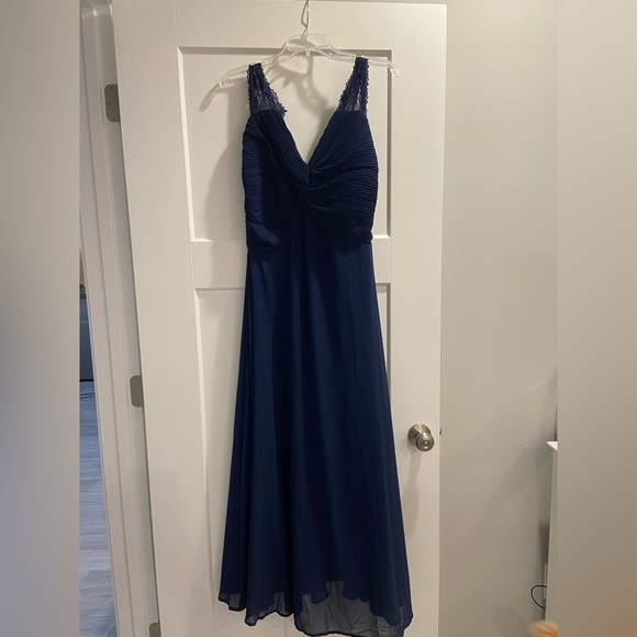 COPY - Navy Women’s Long Formal Dress. Size Large. Lace and Polyester. EUC - Picture 2 of 8